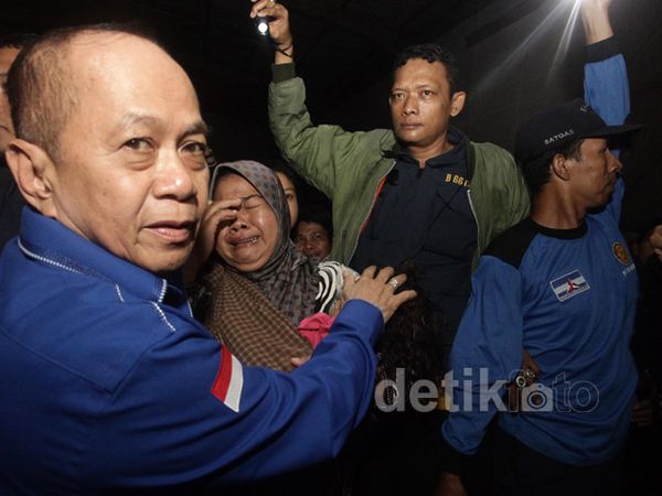 Syarief Hasan Kunjungi Pengungsian