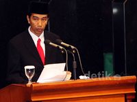 APBD DKI 2014 Rp 72 Triliun Disahkan