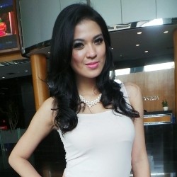 Delia Banyak Ambil Hikmah Sejak Suaminya Dituding Melakukan Penipuan