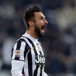 Sudah Pamitan dan Kosongkan Locker, Vucinic Batal Pindah