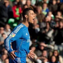 CR7: Muda, Tampan, dan Kaya? Aku Cuma Orang Biasa