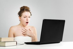 Berawal dari Chatting, Lama-lama Dirayu Lalu Disuruh Buka Baju