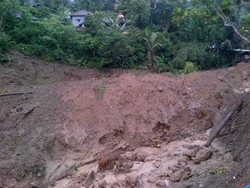Tanah Longsor di Kudus, 1 Tewas 10 Masih Tertimbun