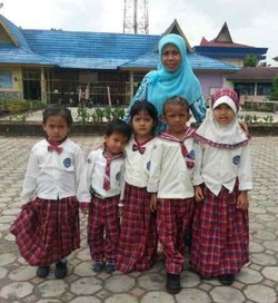 Adit Korban Kekejaman Ibu Tiri Kini Masuk TK