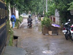 18 Titik Ruas Jalan di Sawah Besar Masih Banjir Hingga 50 Cm