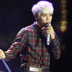 Jonghyun SHINee Jajal Profesi DJ Radio
