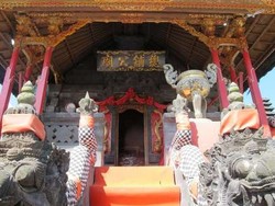Ini Baru Unik, Ada Kelenteng Dalam Pura di Bali