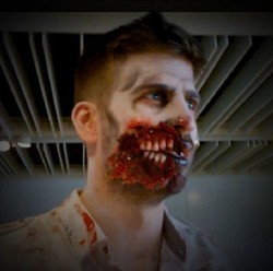 Gerard Pique Jadi Zombie Usai Bertemu Dua Fans Perempuan