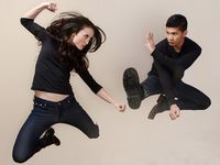 Aksi Julie Estelle si Hammer Girl di Sundance Film Festival