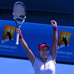 Li Na Melenggang ke Final Usai Singkirkan Bouchard