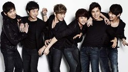 Shinhwa Kembali Akan Gelar Konser Tanpa Andy