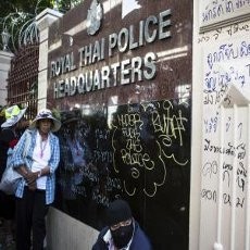 Rusak Penunjuk Nama Kepolisian, Demonstran Thailand Terancam Dibui