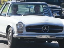 Harry Styles One Direction Penggemar Mobil Klasik