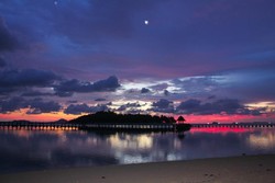 Pantai Carocok Padang, Tidak Kalah Indah dengan Derawan