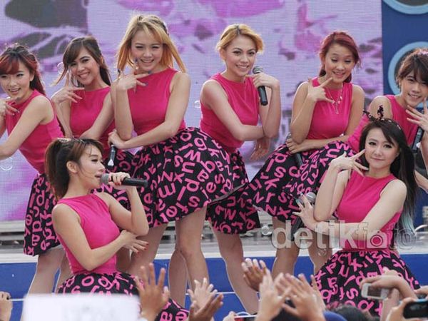 Centilnya Cherrybelle Berkostum Pink