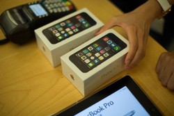 Perbandingan Harga iPhone 5S Telkomsel, Indosat & XL