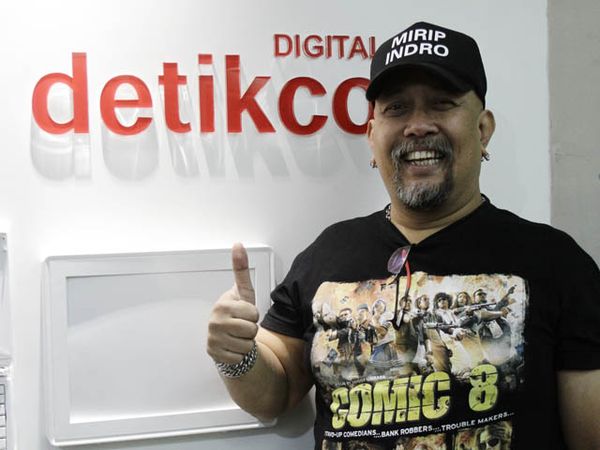 Indro Warkop dan Nirina Zubir Promosi Film Comic 8