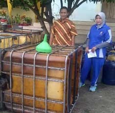 Gudang Penimbunan Solar di Makam Cina Digerebek