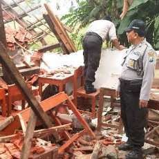 Polisi Periksa 6 Saksi Terkait Atap Kelas SMPI Dahlan Syafii Ambruk