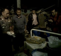 Polisi Gerebek Pabrik Obat Palsu Skala Besar di Bandung