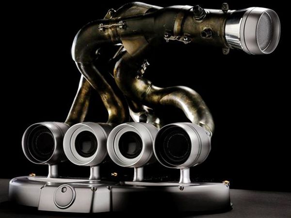 Dock iPhone dari Knalpot Ferrari