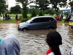 Asuransi Mulai Terima Klaim Terkait Mobil yang Terendam Banjir