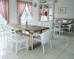 Nuansa Homey dan Vintage di Resto Djoeroe Masak, Bandung