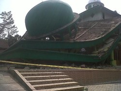 Gempa Kebumen 6,2 SR: 3 Rumah dan 1 Masjid Roboh, Tak Ada Korban Jiwa