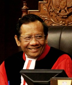 MK Harus Jelaskan Surat Bohong di Balik Putusan Pemilu Serentak 2019