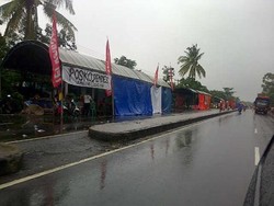 Korban Banjir Mengungsi, Jl Losarang Arah Subang Ditutup 1 Jalur