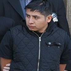 Pria Ini Memeluk dan Mencium 2 Anaknya Sebelum Menikam Berkali-kali