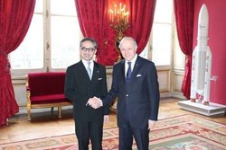  Bebas Visa ke Prancis Bagi Pemegang Paspor Diplomatik dan Dinas