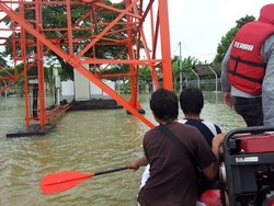 BTS Terendam Banjir, Sinyal Telepon Sempat Byar Pet