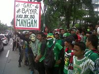 Kongres Tahunan PSSI Didemo Ratusan Bonek