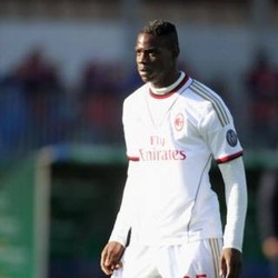 Gol Telat Balotelli-Pazzini Beri Milan Kemenangan