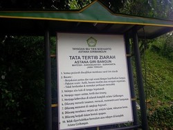 10 Tata Tertib Berkunjung ke Astana Giribangun