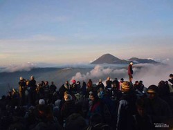 Sunrise di Bromo Memang Layak Diperjuangkan