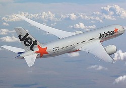 Main HP di Pesawat, Traveler Ini Didenda Rp 7,5 Juta