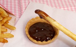Sambut Valentine, Lotteria Jepang Tawarkan French Fries Saus Cokelat