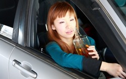 Minum Sebotol Bir Saja Bisa Tingkatkan Risiko Kecelakaan Mobil