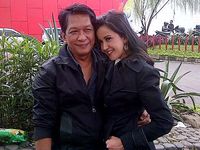 Batal Cerai, Andi Soraya dan Rudi Sutopo Mesra Lagi
