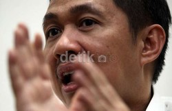 Anis Matta Datangi DPR Beri Arahan ke Anggota FPKS