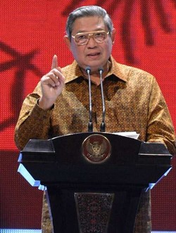 Gubernur Papua dan Papua Barat Temui SBY di Istana Bogor