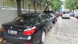 Setelah Supercar, Ini Deretan Mobil Kelas Menengah Milik Wawan