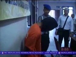 Di Bawah Ancaman Senjata Tajam, Anak Diperkosa Ayah Kandung