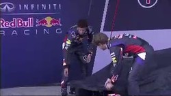 Vettel dan Hamilton Pamerkan Mobil Baru untuk Balapan 2014