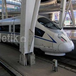 Pemerintah Rancang Kereta Super Cepat, Jakarta-Bandung Cuma 37 Menit