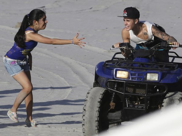 Liburan di Panama, Justin Bieber Diburu Fans Liburan di Panama, Justin Bieber Diburu Fans