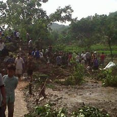 Longsor di Jombang, Dilaporkan 16 Orang Meninggal Dunia