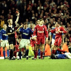 Gerrard Bicara Soal Derby 1999, Kartu Merah, dan Kevin Campbell